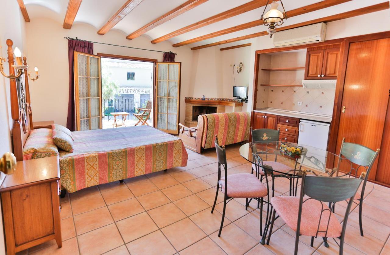 Hotel Rural Serrella Castell De Castells Екстер'єр фото